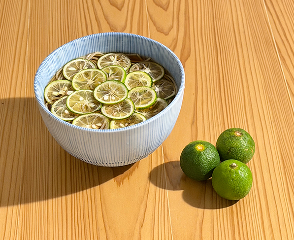 【夏限定】涼を味わう、冷やしすだち蕎麦。
